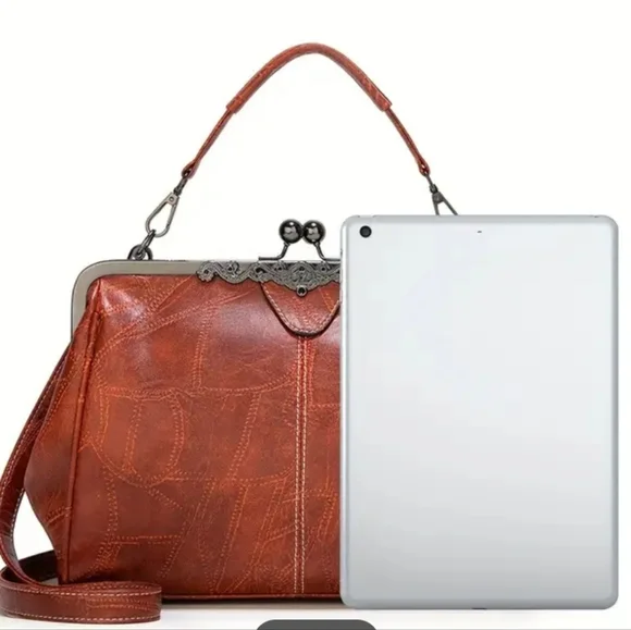 TODAY LAST CHANCE THIS PRICE NWOT Vintage kiss lock crossbody - Picture 4 of 7